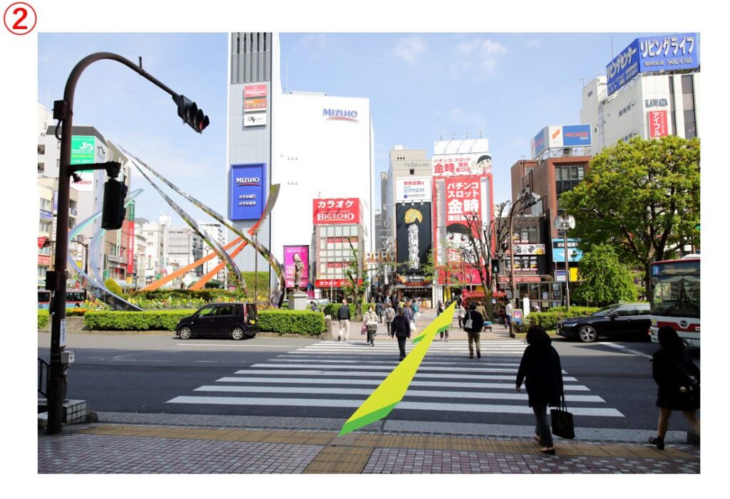 横断歩道を渡ります。
